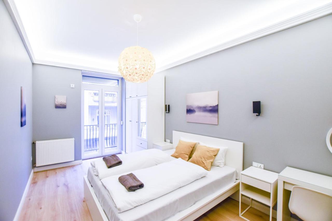 Riverside Apartment In Downtown Budapeste Exterior foto
